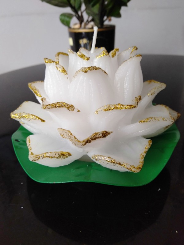 Nến hoa sen 5 tầng cánh màu trắng - Nến Khai Quang - Cơ Sở Sản Xuất Nến Nghệ Thuật Khai Quang